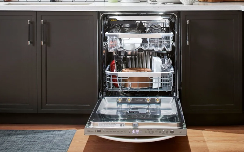 تفاوت ماشین ظرفشویی ال جی مدل ۴۲۵ و ۵۱۲؛ کدام را بخریم؟