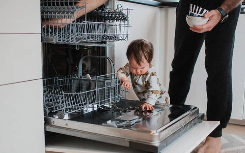 راهنمای نصب و راهاندازی ماشین ظرفشویی ال جی در آشپزخانه
